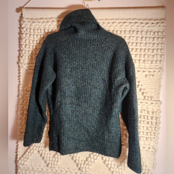 Aritizia Babaton Green Campo Turtleneck - Picture 10 of 13